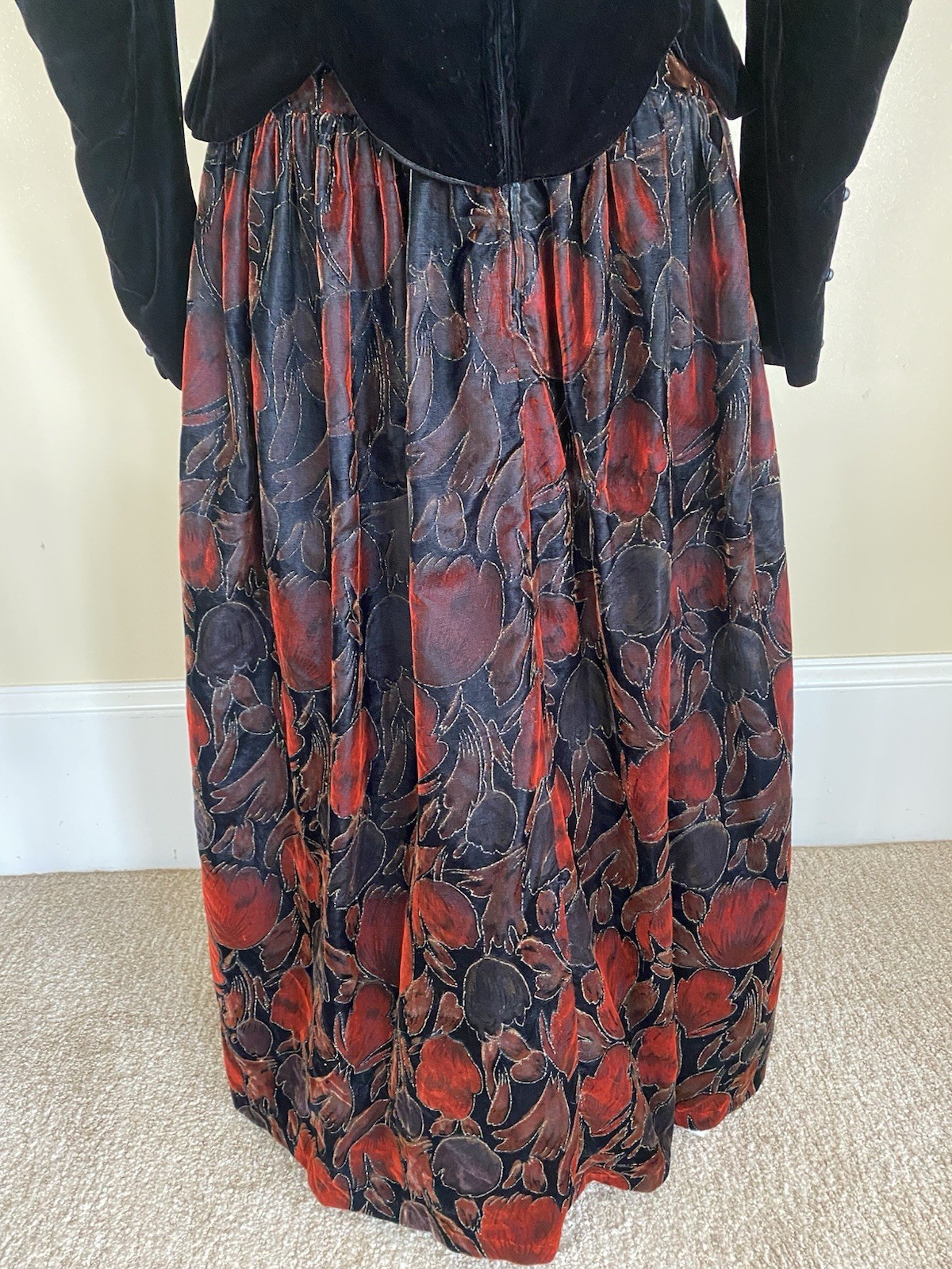 VTG Jessica McClintock 8 (see Measurements) Velvet Dress Black/Red Renaissance