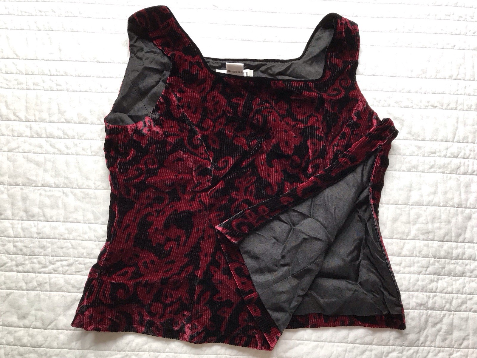 Vintage Gianni Black Red Floral Velvet Tank Size 8P Witchcore Fairy Goth Grunge