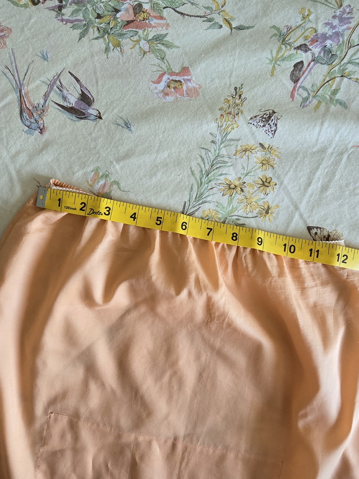 Vintage 1960s Peach Half Slip Skirt Womens XS Small Mid Century Burlesque Lace