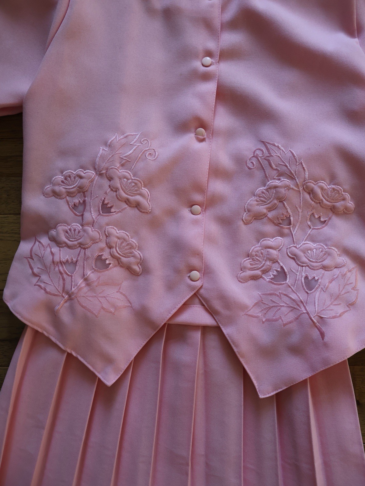 Vintage 1950s Bubblegum Pink Pleated Skirt Set Floral Italy Appliqué Embroidery