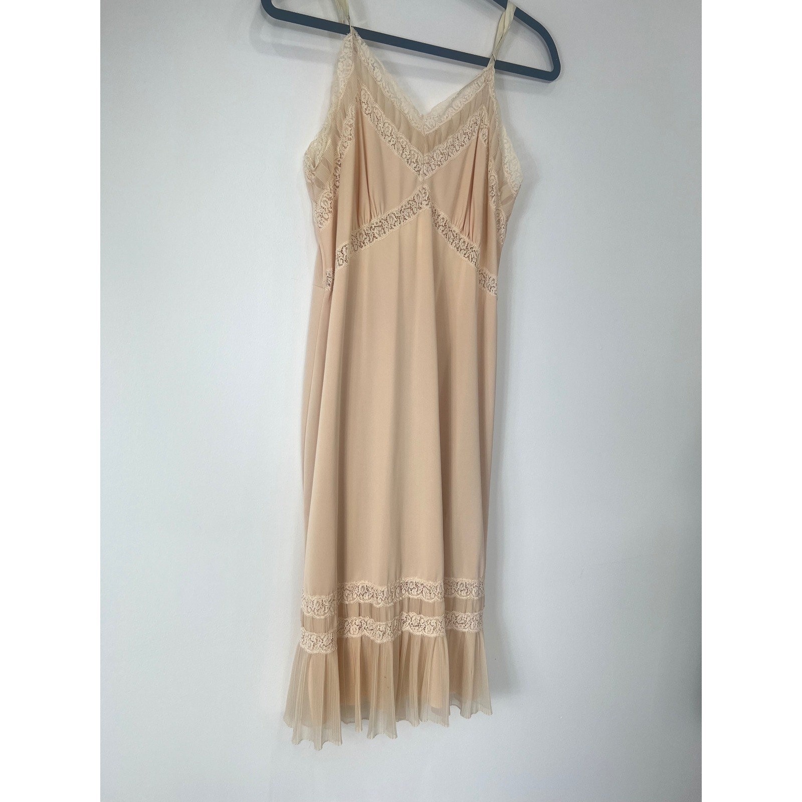 Vintage Charmode Sears Roebuck Nude Lace Pleated Ruffle Full Slip Dress Size 38