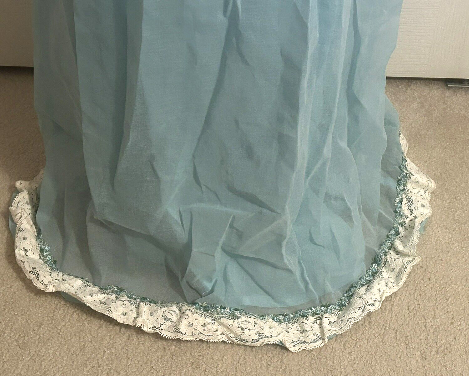 Vintage 70’s Bridesmaid Formal Maxi Gown Lace Floral Trim Sleeves