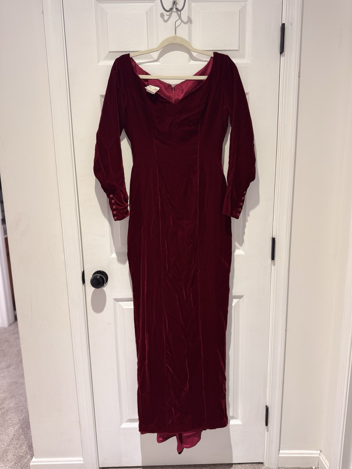 Vintage Watters and Watters Burgundy Velvet Gown Lng Sleeve w Button Cuffs Sz 8