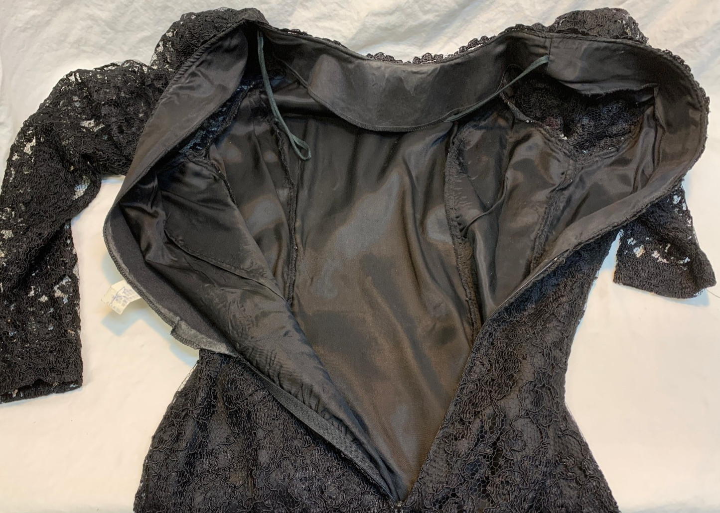 Vintage EXPO NITE Long Sleeve Black Lace Dress Lined Low Back LBD Women’s Size 8