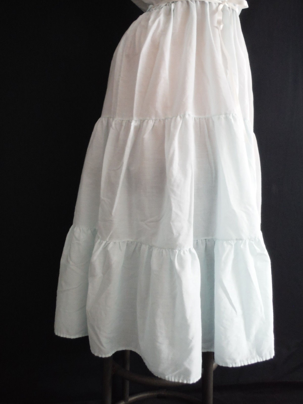 Vtg 80s SOFT MOMENTS Rare Cottagecore Beautiful Feminine Nightgown Soft Cotton M