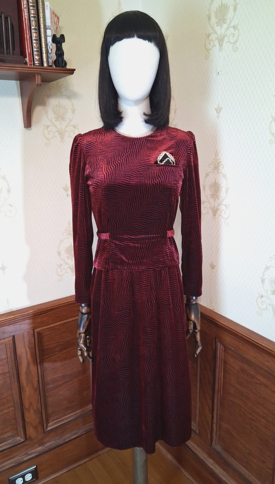 Vintage 1970s/1980s San Tokyo Red Black Velour Showa Retro Witchy Academia Dress
