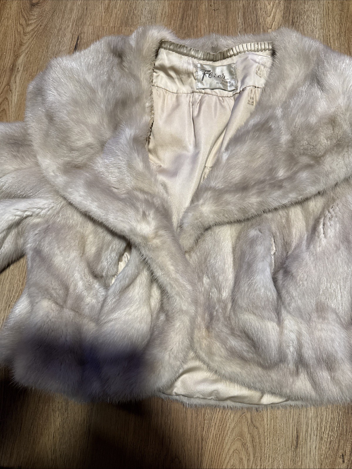 VTG Flier Furs Beverly Hills Genuine Blonde Mink Fur Jacket Stole Cape Bridal