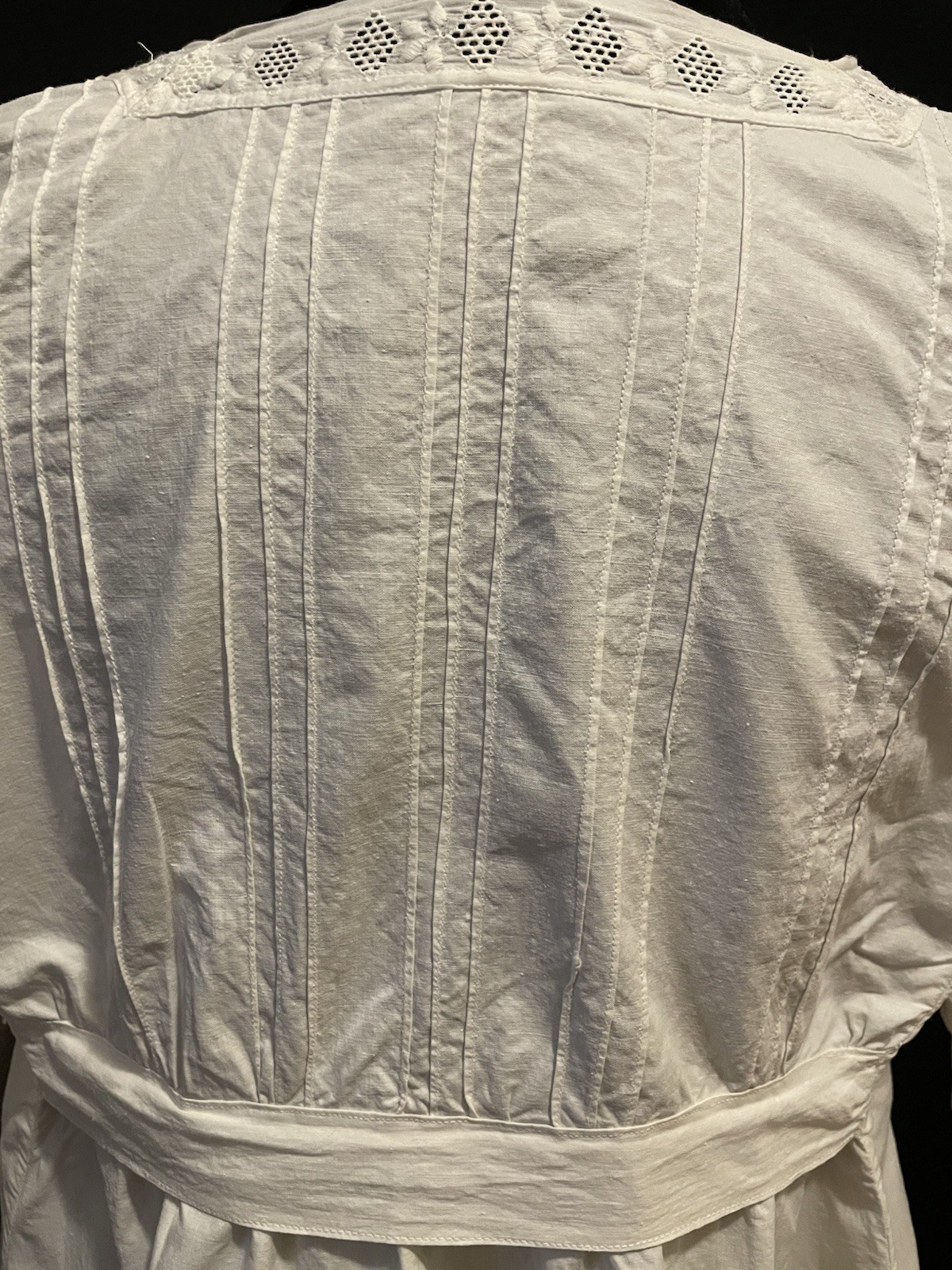 Vintage White Cotton Cut Lace Top Pin-tuck Mother Of Pearl Buttons Sz S/M