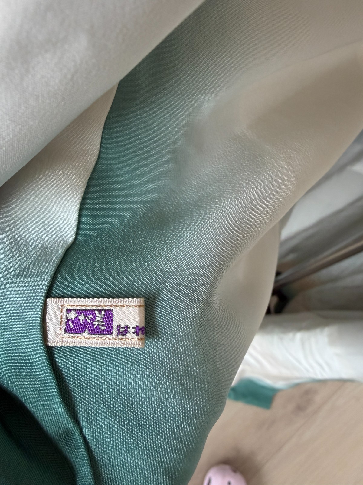 Vintage Japanese Kimono | Green Wave さが美 (Sagami) brand embroidery | 100% silk