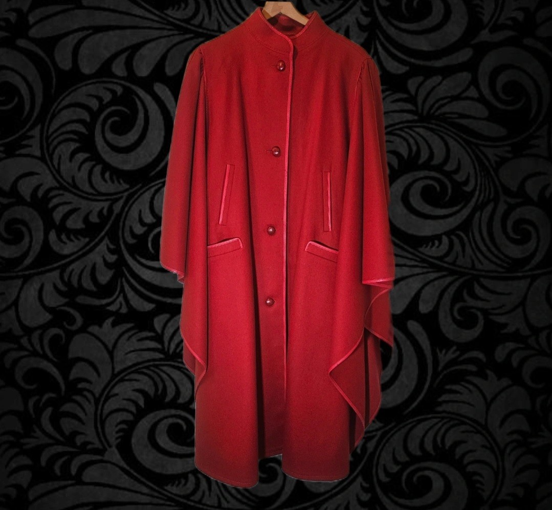 Wolfstader Trachten Vintage Elegant Red Wool Cape Coat. Bavaria Loden.
