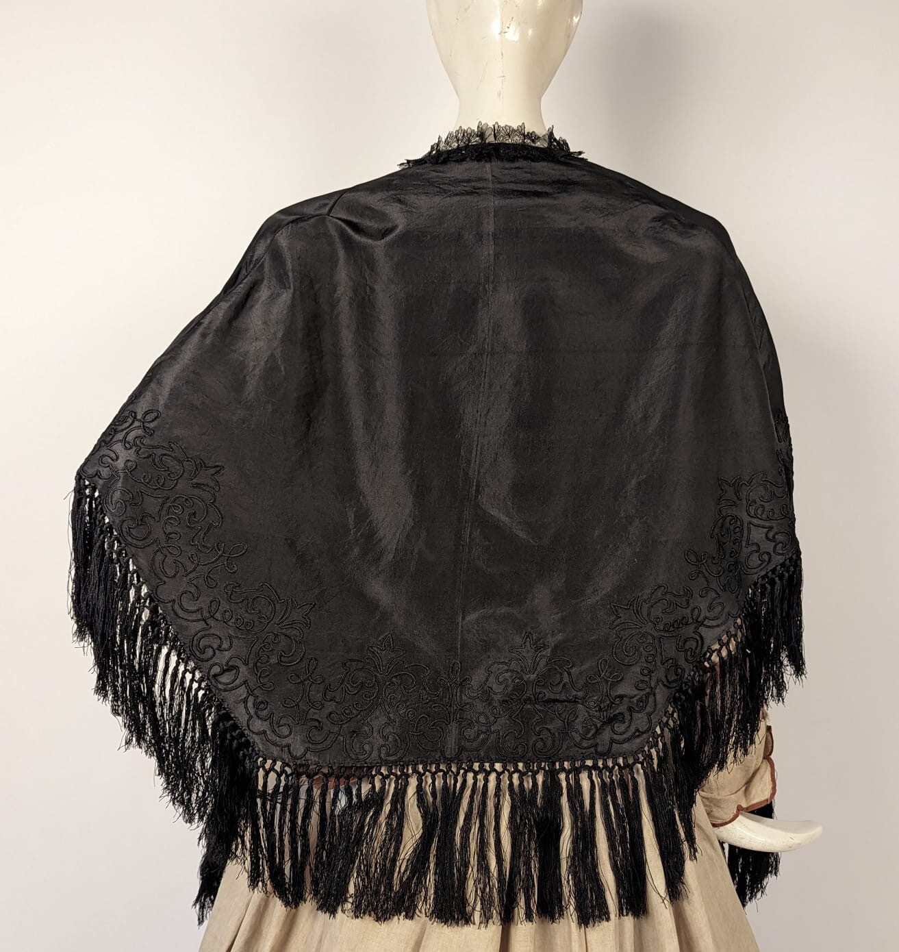 CIVIL WAR 1850’S BLACK SILK TAFFETA MOURNING MANTLE CAPE W SOUTACHE FOR DRESS