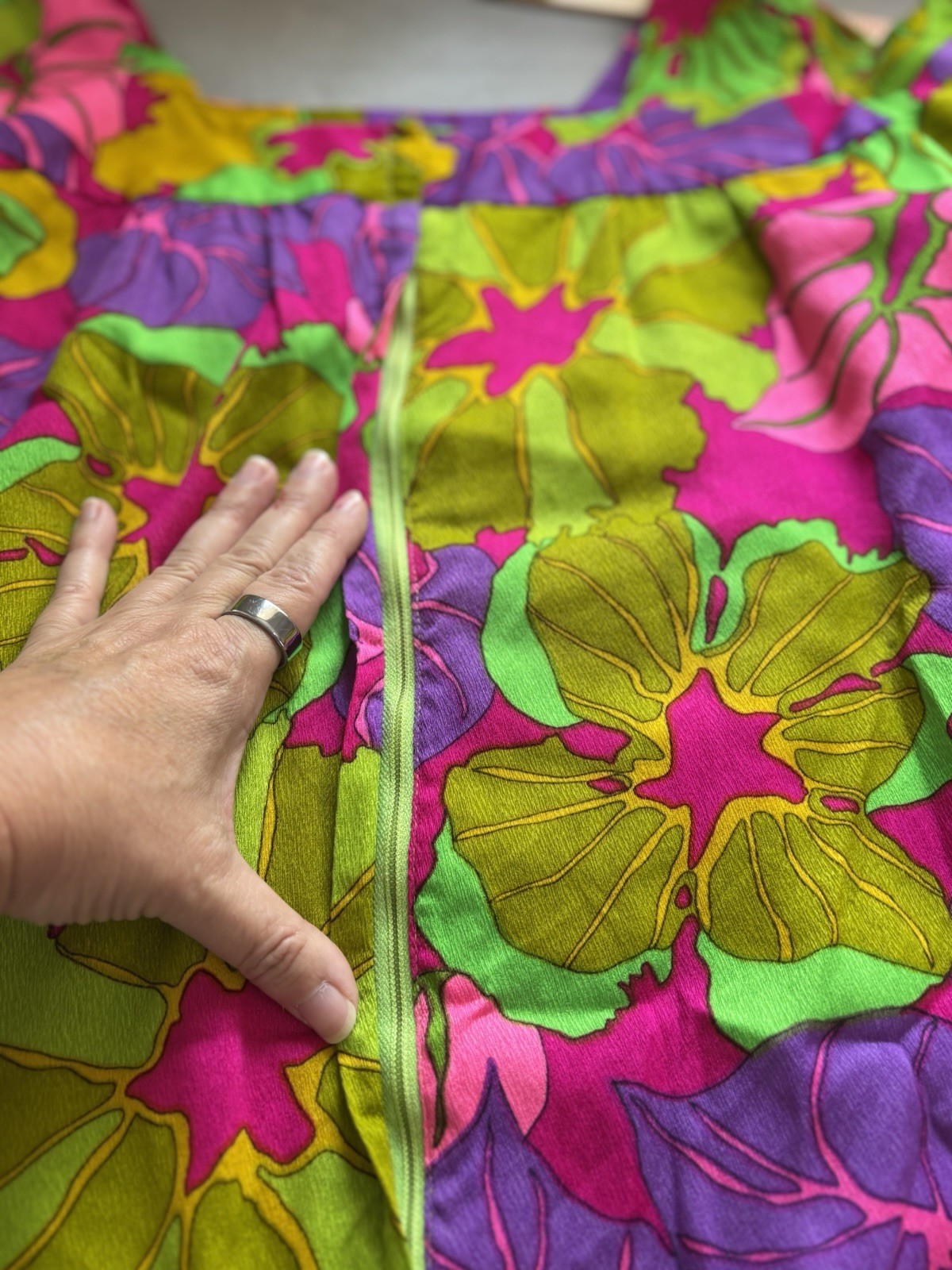 Vtg 60’s Handmade Mod Shift Dress Psychedelic Floral Flutter Sleeve Resort House