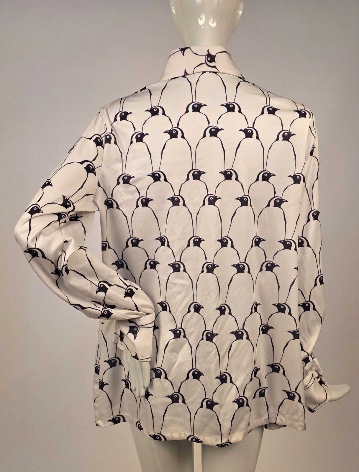 VINTAGE 1970’S PENGUIN PATTERN WOMEN’S SHIRT 