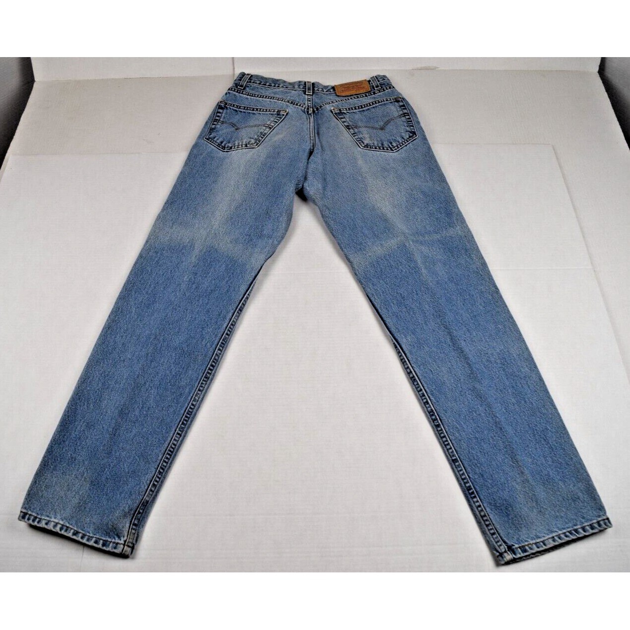 Vintage Levis Jeans 32 x 33 Y2K Blue Relaxed Fit Straight Leg Soft Fading c.2001