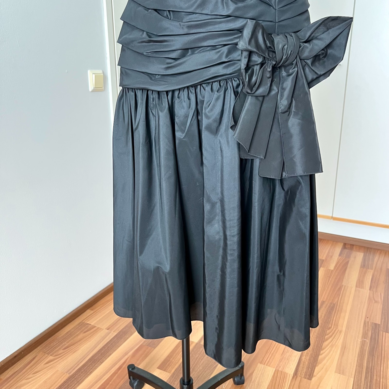 1980s VERA MONT Drop Waist Evening Dress Strapless Sequin Corset Cocktail EU 40
