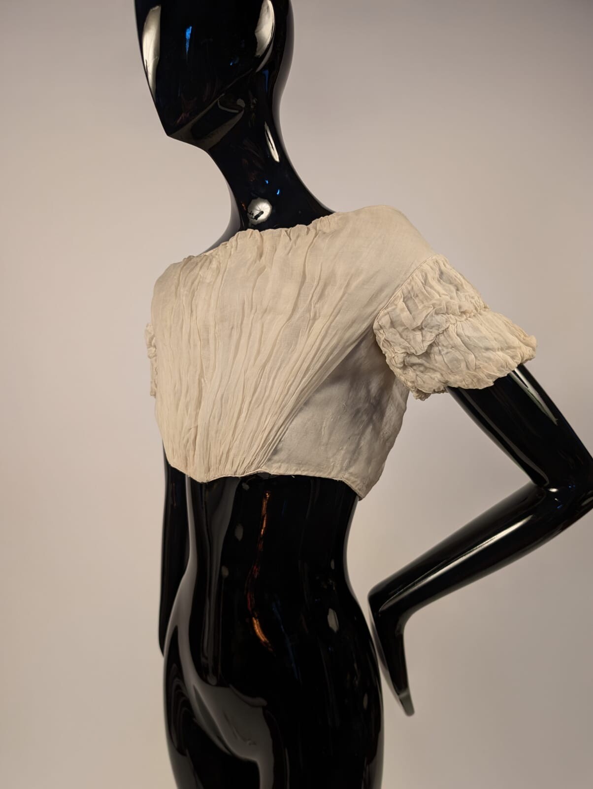 1850’S SHEER COTTON ORGANDY BALL GOWN BODICE W RUCHED SLEEVES