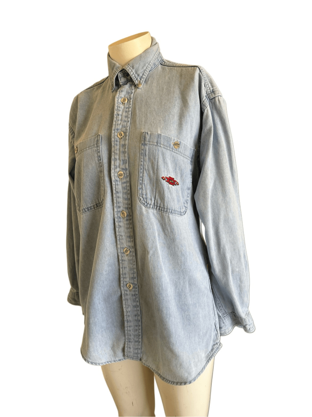 Women’s 90s vintage denim 100% cotton button up southwestern tribal embroidered