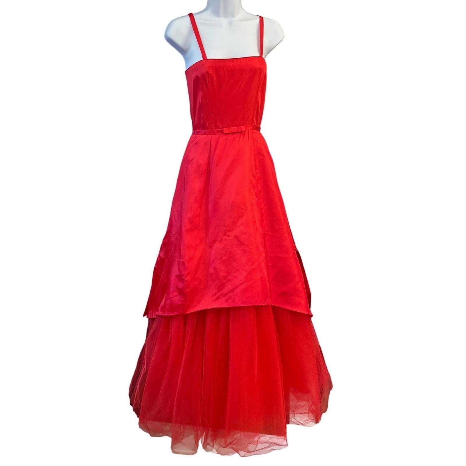 Vintage Aunt Joan Red Tulle Ballgown Prom Glamour Regencycore Old Hollywood