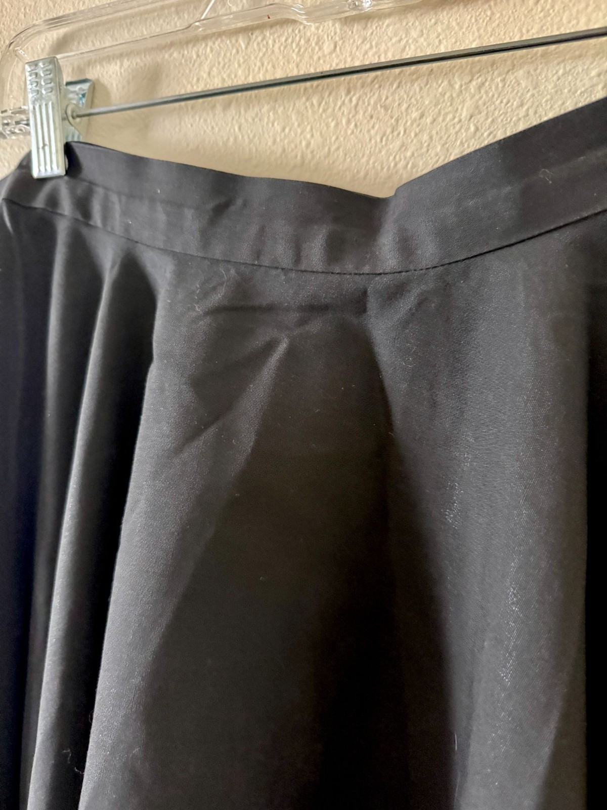 Vintage 1950s Black Full Circle Skirt in XS With Metal Zipper/ 1950s Circle