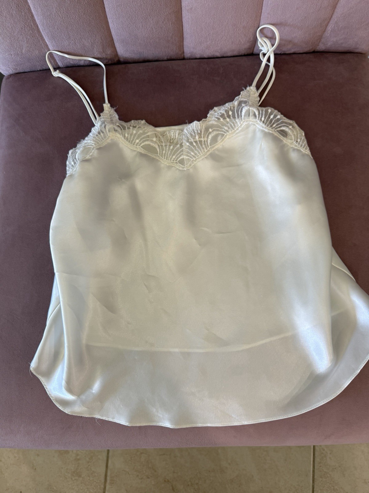 Vintage Victoria’s Secret Gold Label White Lace Camisole Tank Top Size M