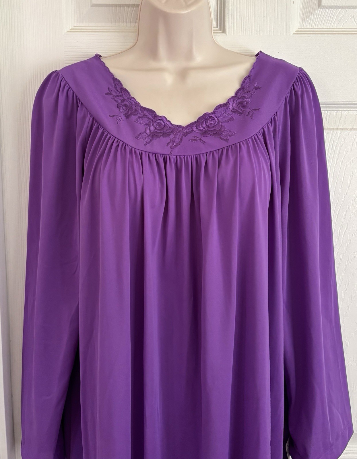 Shadowline Womens Size Medium Long Sleeve Nightgown Purple Nylon Silky NWT