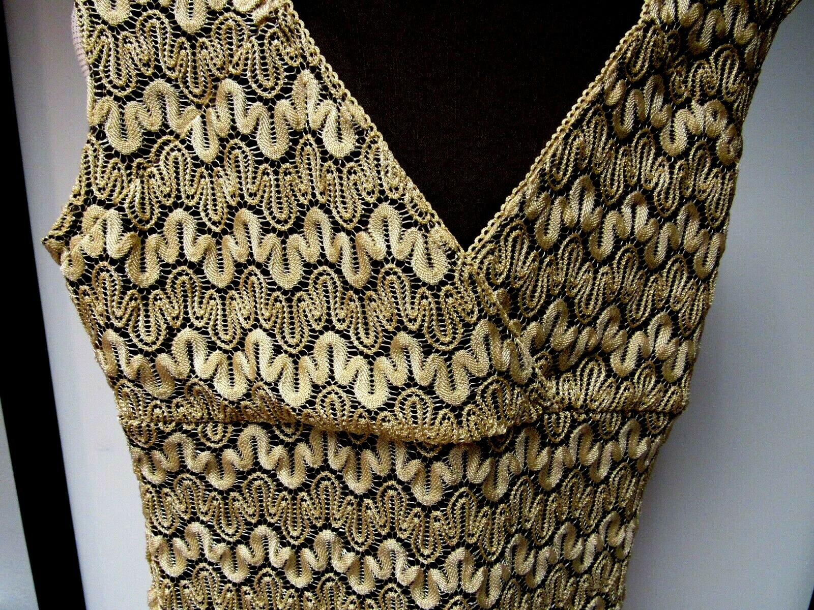 VTG BYER Stretch Knit Tank Top Empire Waist Sleeveless Open Lace Lined Gold M EU
