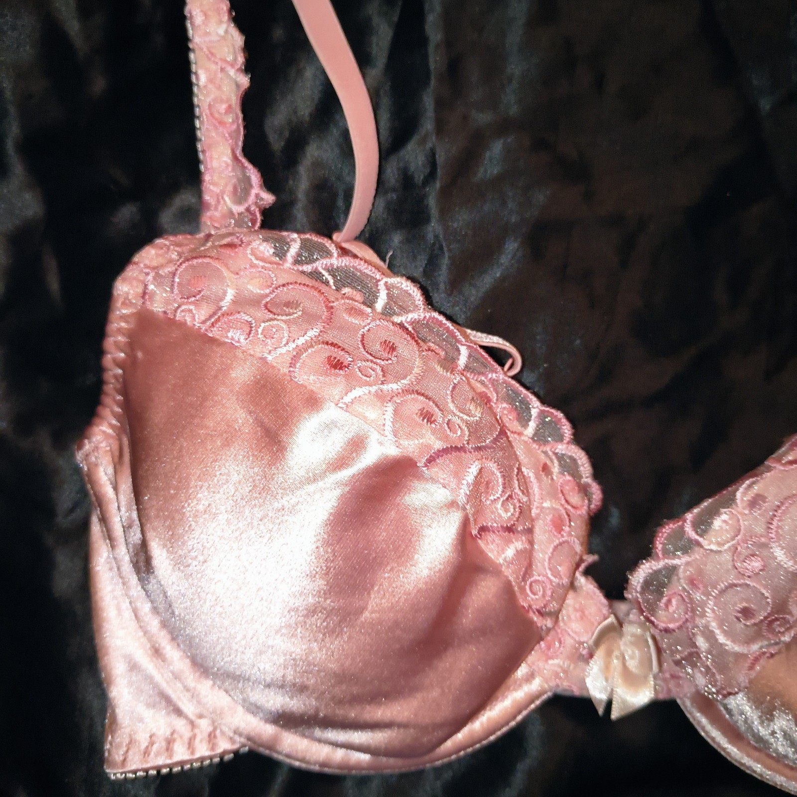 Vintage NWOT 2006 Victoria’s Secret Angels Satin Plunge Lace Bra Pink Size 34C