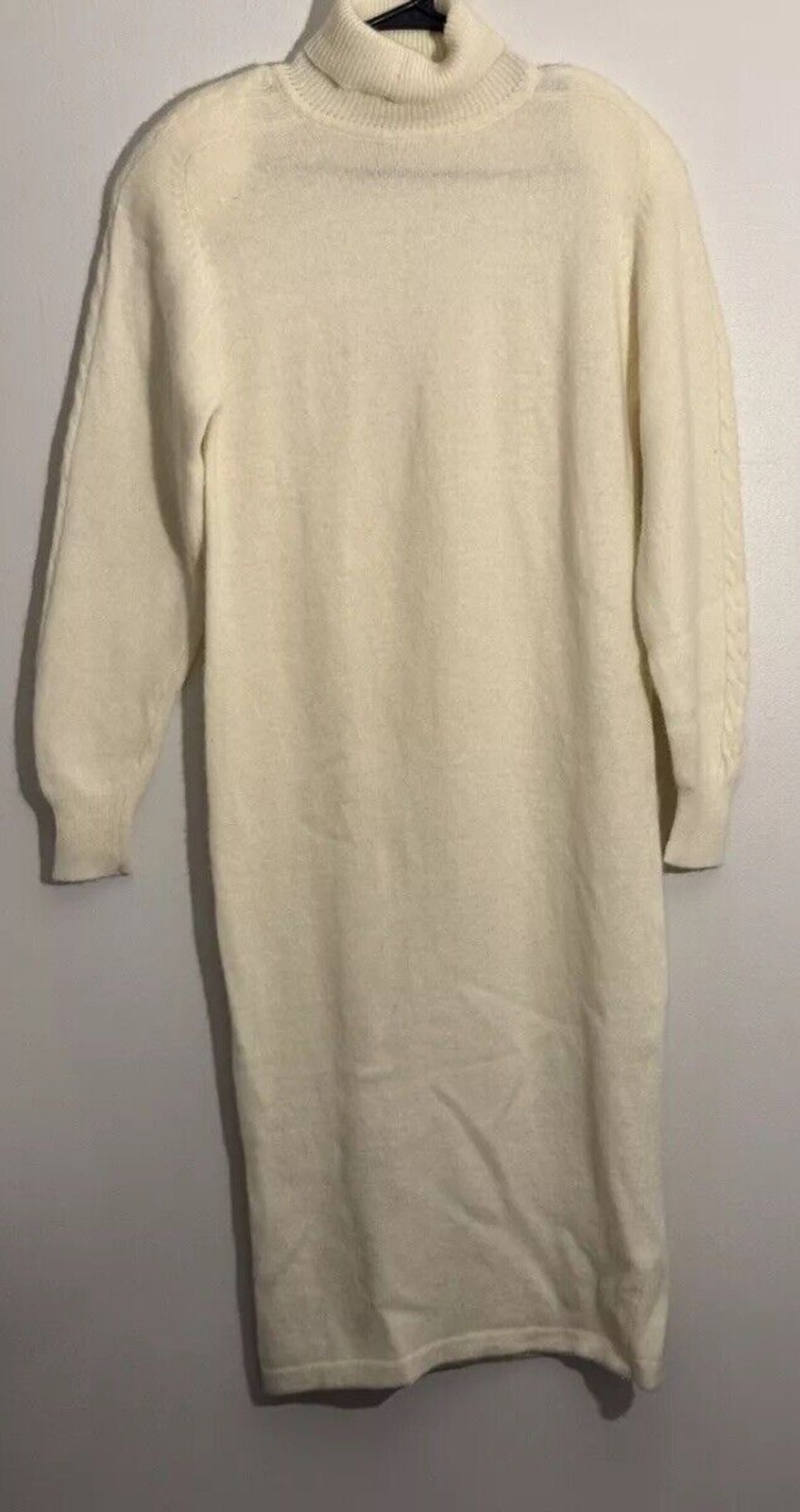 Vintage Outlander Women’s Winter White Lambswool/Angora Knit Sweater Dress tweed