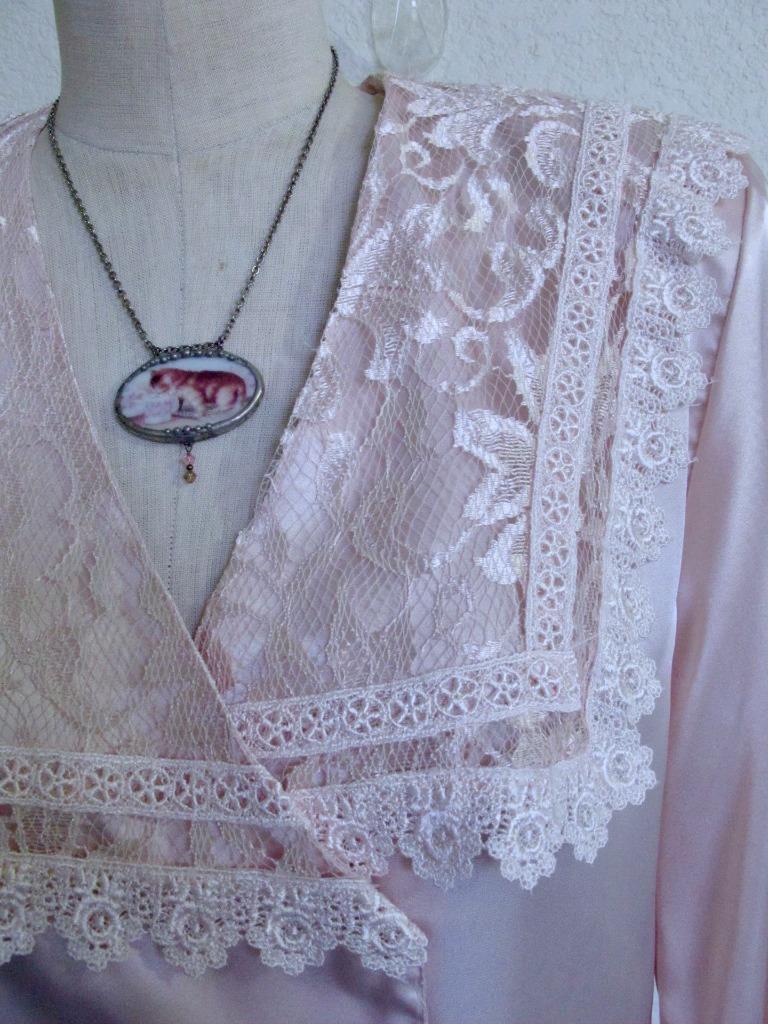 Vintage San Andre Silky Blouse 10 Pink Lace Victorian Collar Slick Shiny Satin