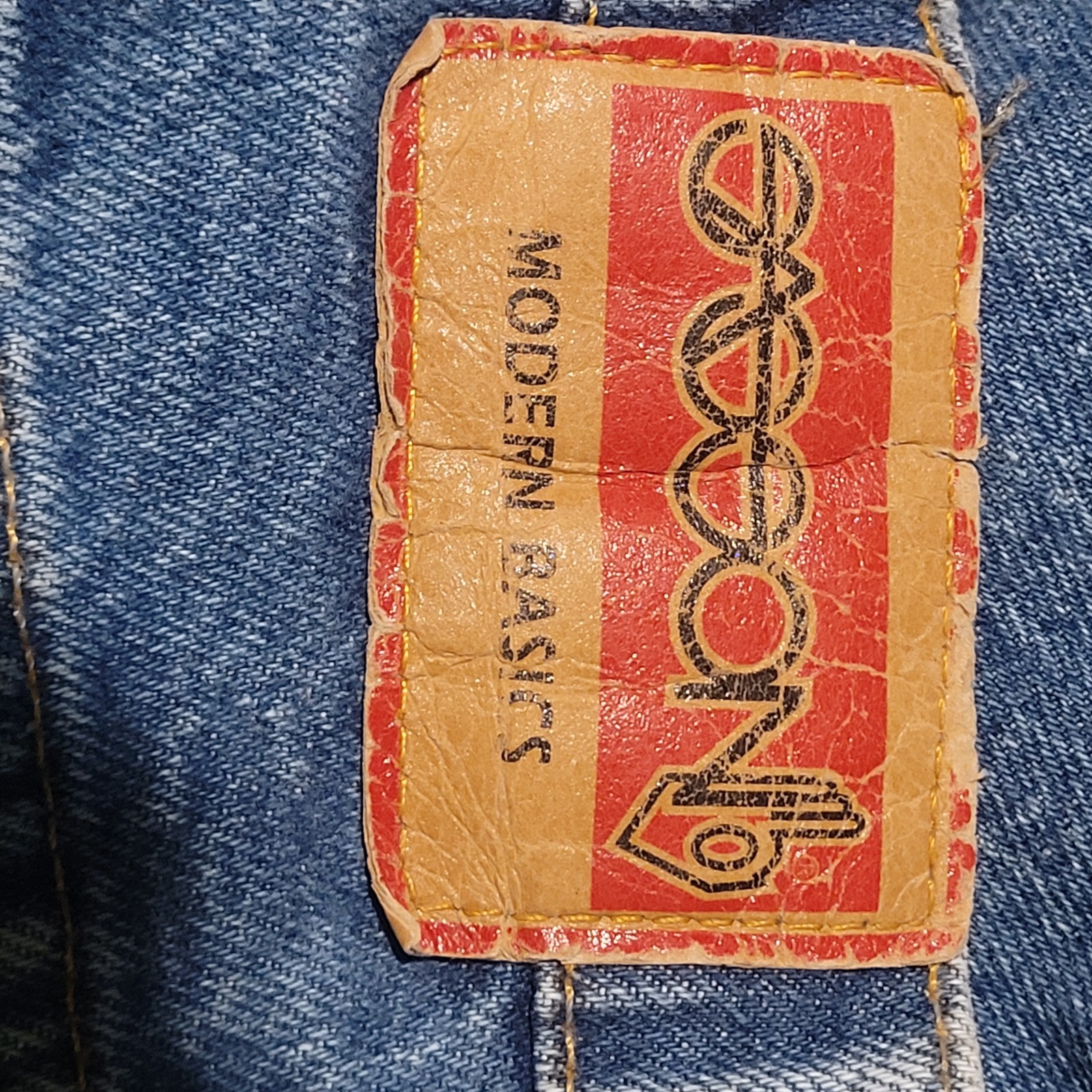 Vintage Sasson Modern Basics 29″ Waist Blue Denim Jeans Stained Distressed