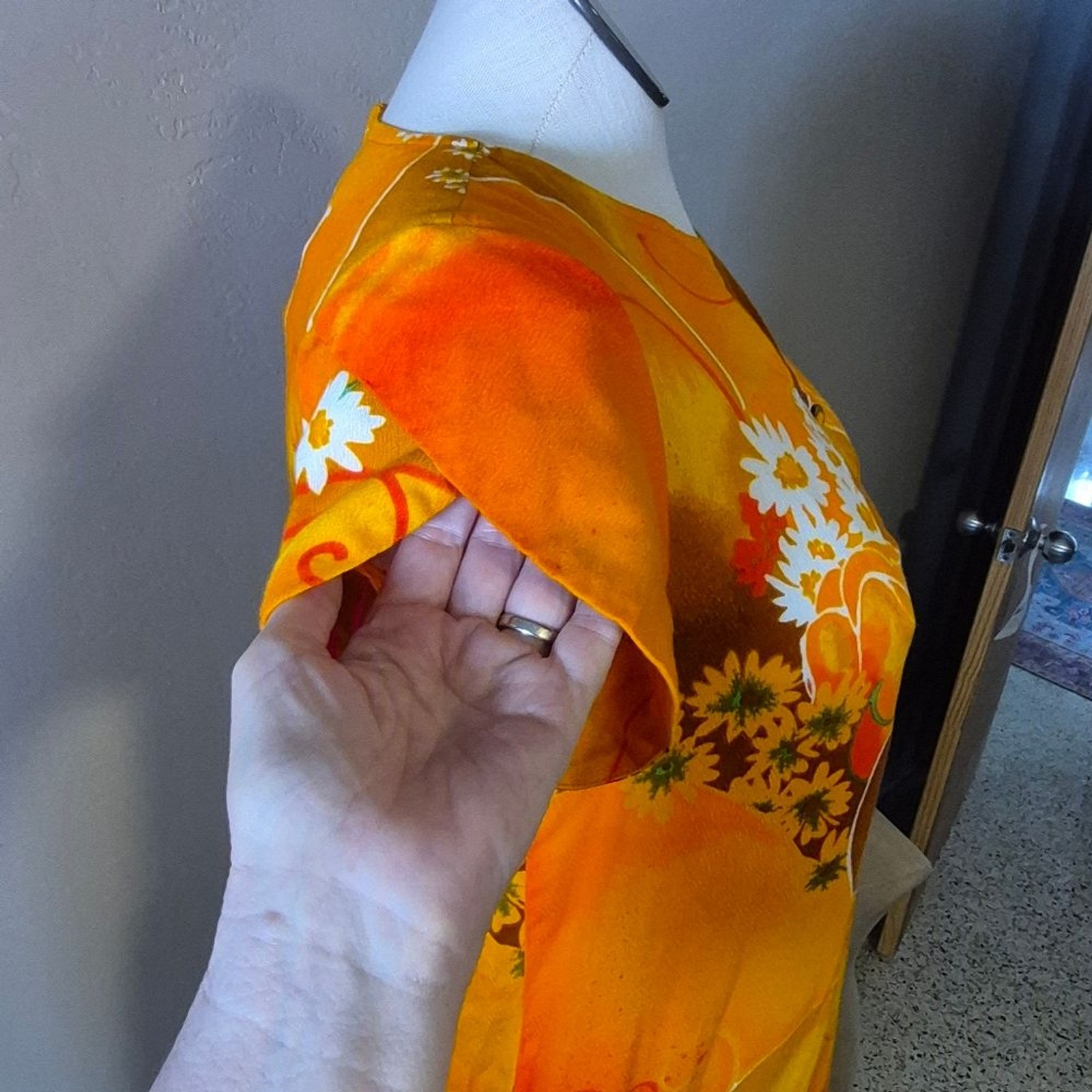 Vintage 60s Paradise Hawaii Orange Floral Shift Dress 12