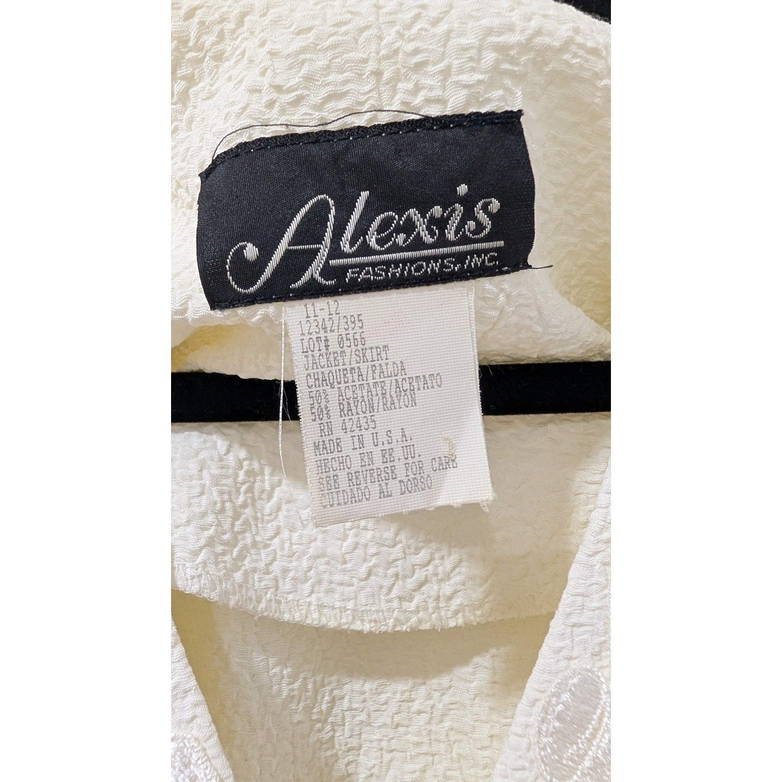 Vintage Alexis Fashions Cream Crinkle Embroidered Jacket Shorts Set Size 11/12