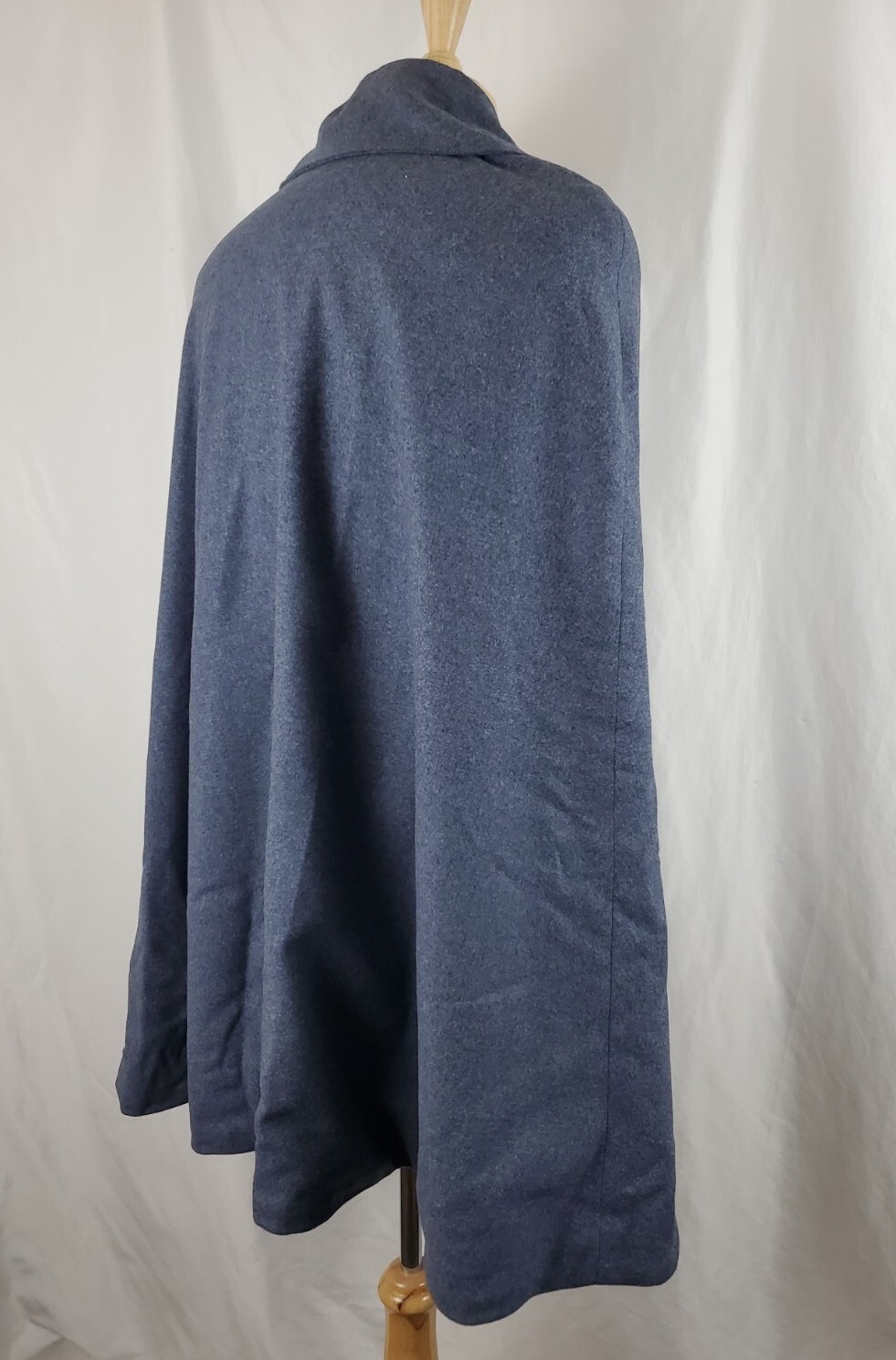 Vintage Snowhite Garment Sales Blue Red Lined Heavy Wool Nurse Cape Cloak, EUC