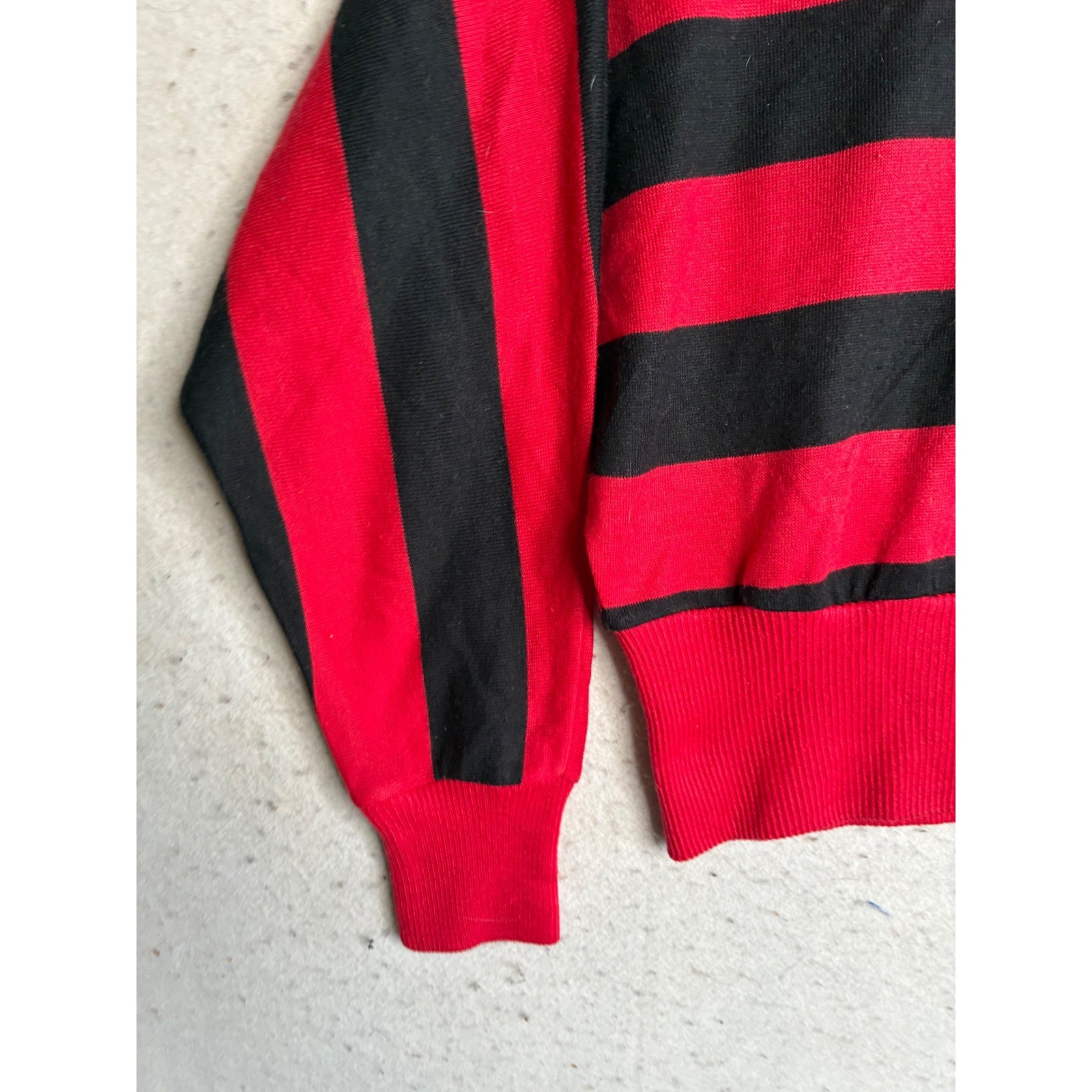 Vintage Hi Rollers Red Black Striped Batwing Sleeve Knit Sweater Large RN 60194