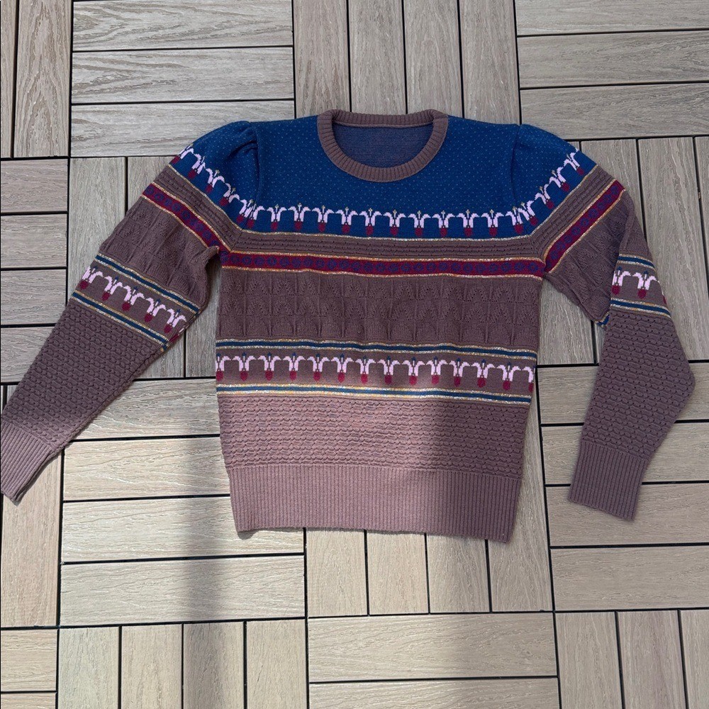 Vintage crewneck small sweater in brown and blue colors