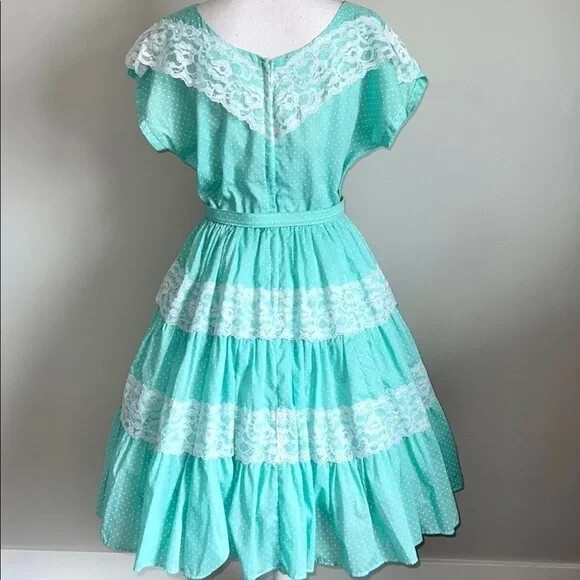 1970s Vintage Mint Polka Dot Prairie Swing Dress