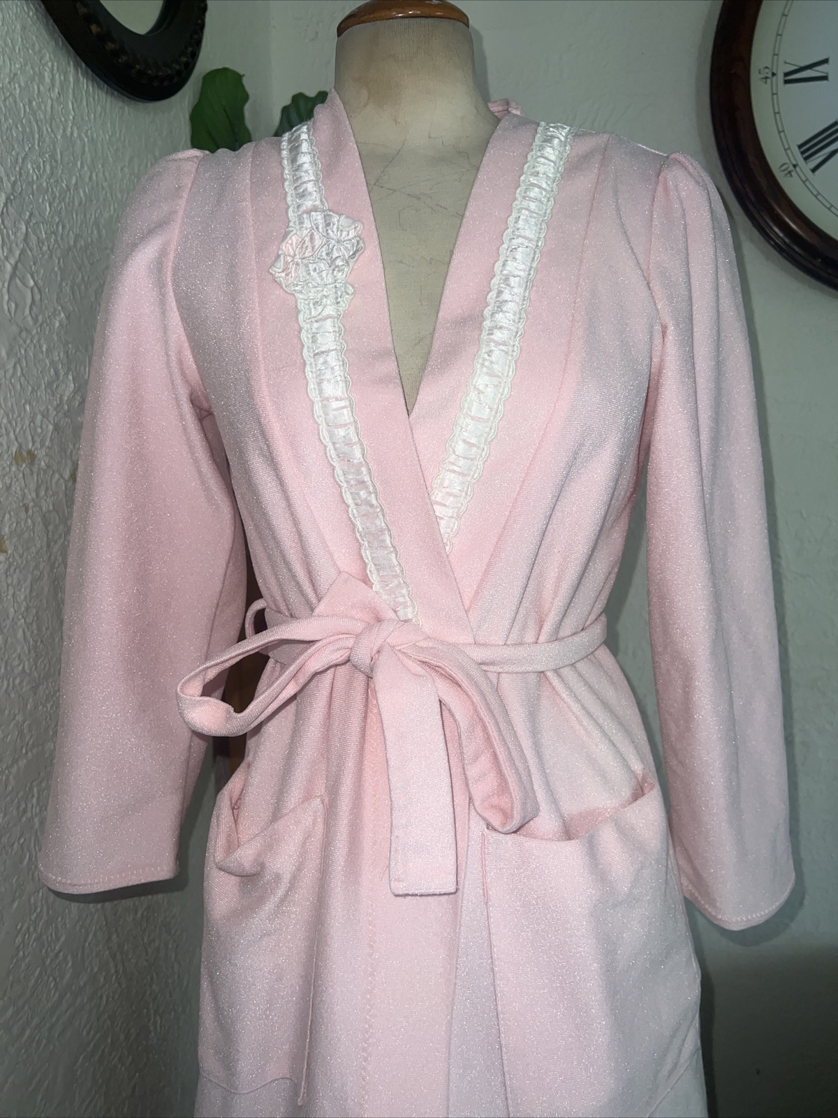 VINTAGE IT’S A CHARM BABY PINK BLUE SIZE MEDIUM FLEECE ROBE
