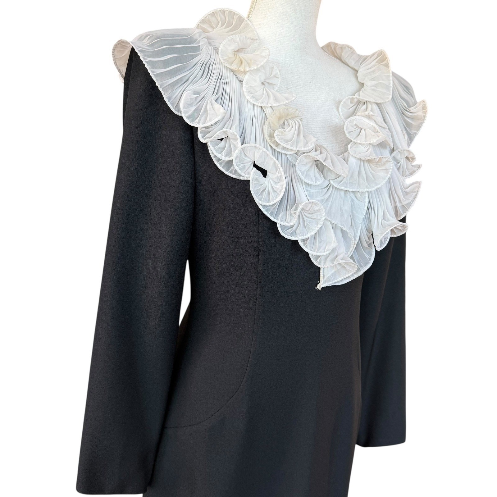 Vintage Jack Bryan Black Formal Gown with White Pleated Ruffle Collar Size 10