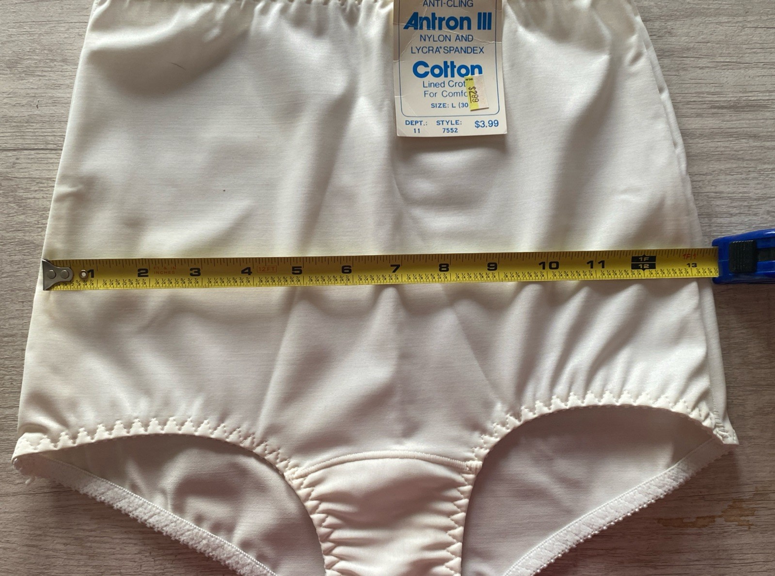 NOS Vtg White Antron III Nylon Spandex Anti Cling #7552 Brief Panty Size L (30)