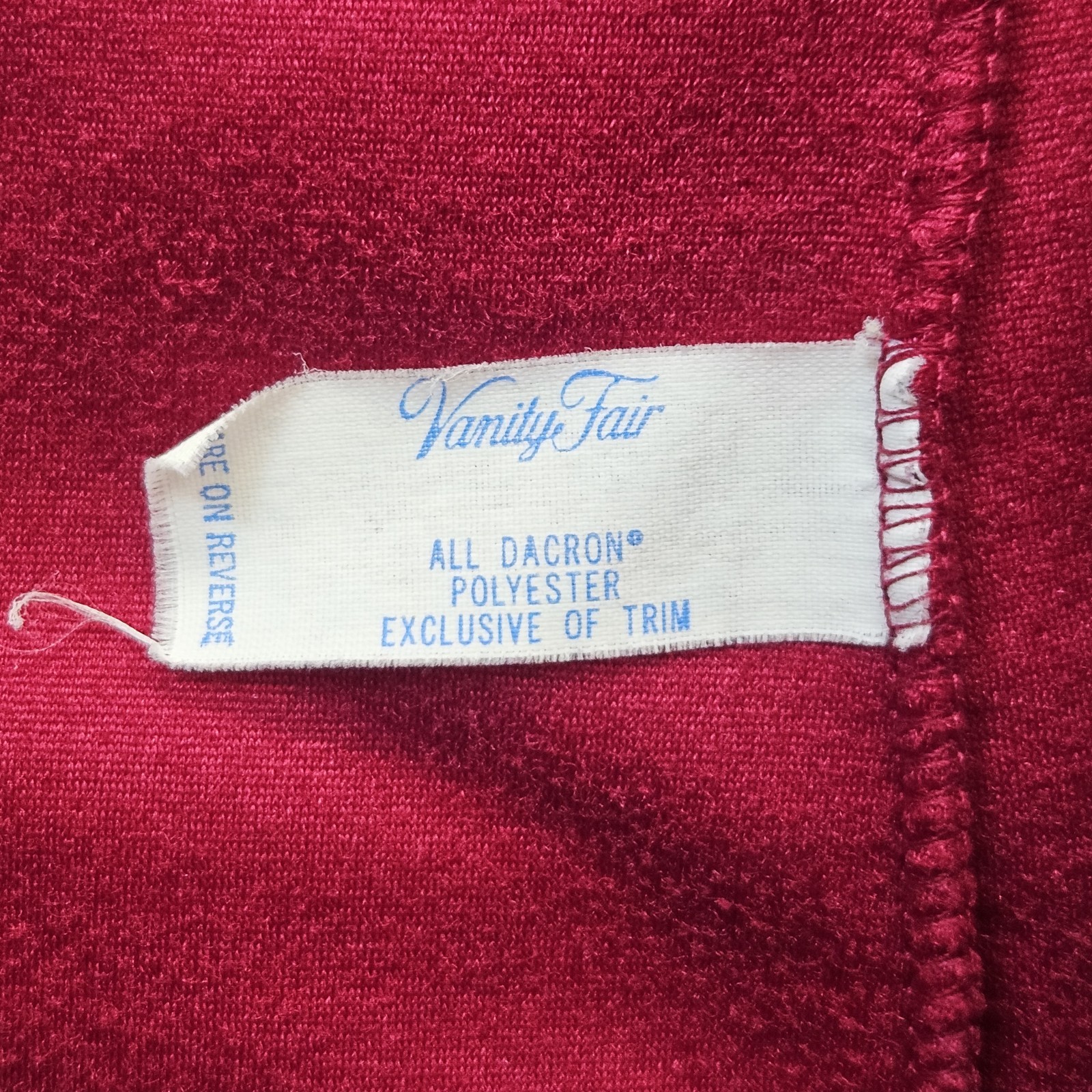 VTG Vanity Fair Red Lace Hostess Robe Women’s M USA Old Hollywood Lingere 70s