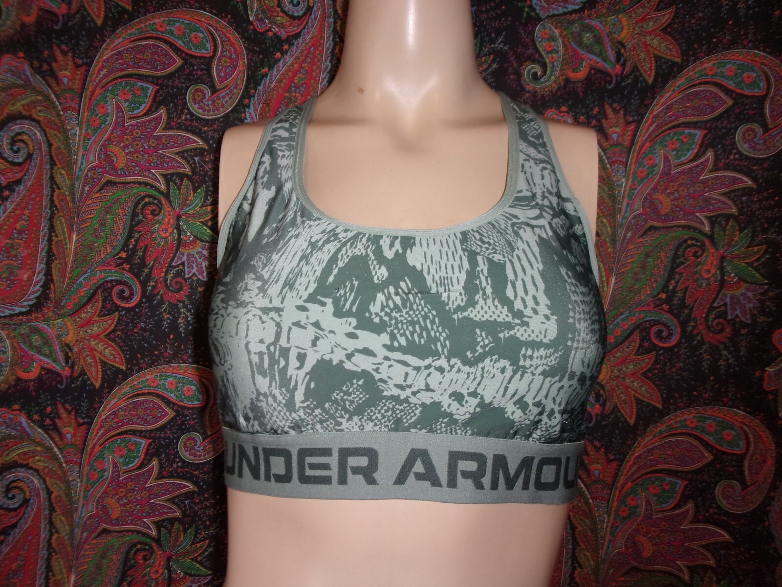 NWOT Under Armour Fitted Green Padded Firm Support Criss-Cross Sports Bra XL
