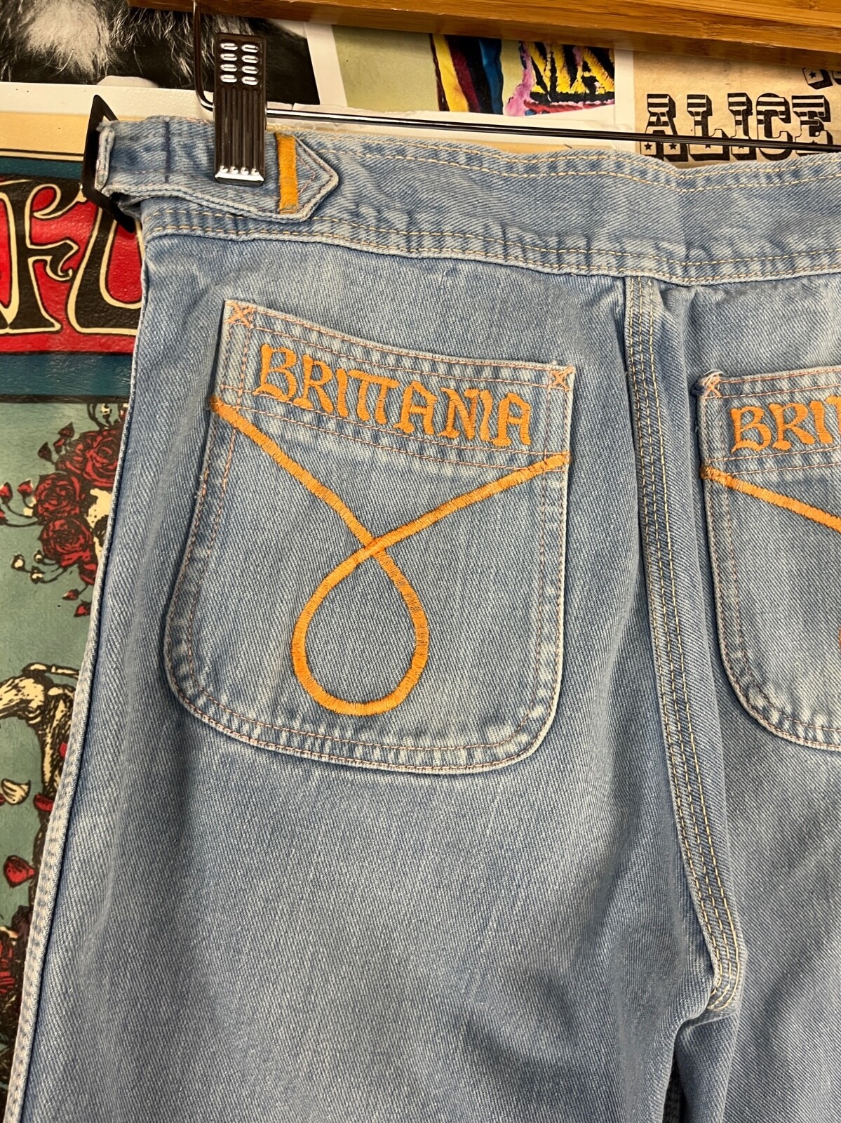 Vtg 70s Light Wash Embroidered Brittania Logo Wide Leg Denim Flares 27×33 Hippie