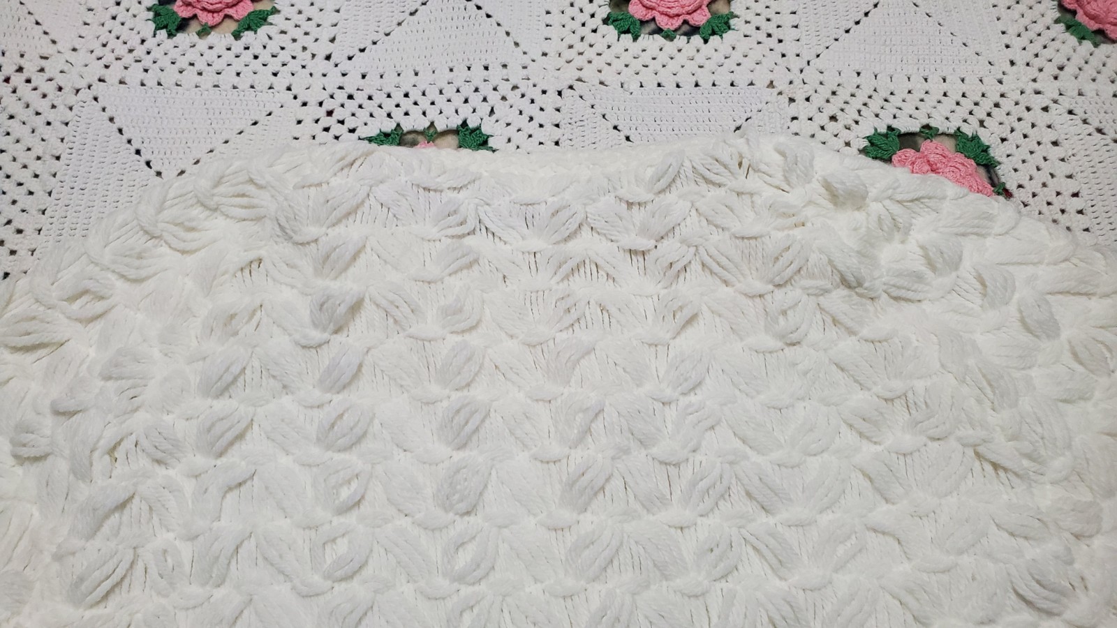 Vtg Fringed Sweater Poncho Cape Women’s OS Acrylic Knit Shawl With Arm Holes