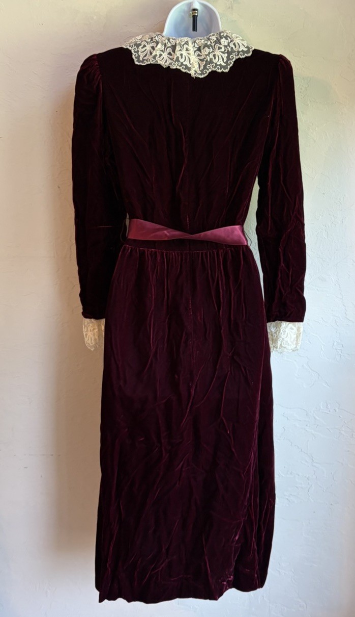 Vintage Brenda Hollon Burgundy Red Velvet Dress 6 Lace Collar Victorian Gothic
