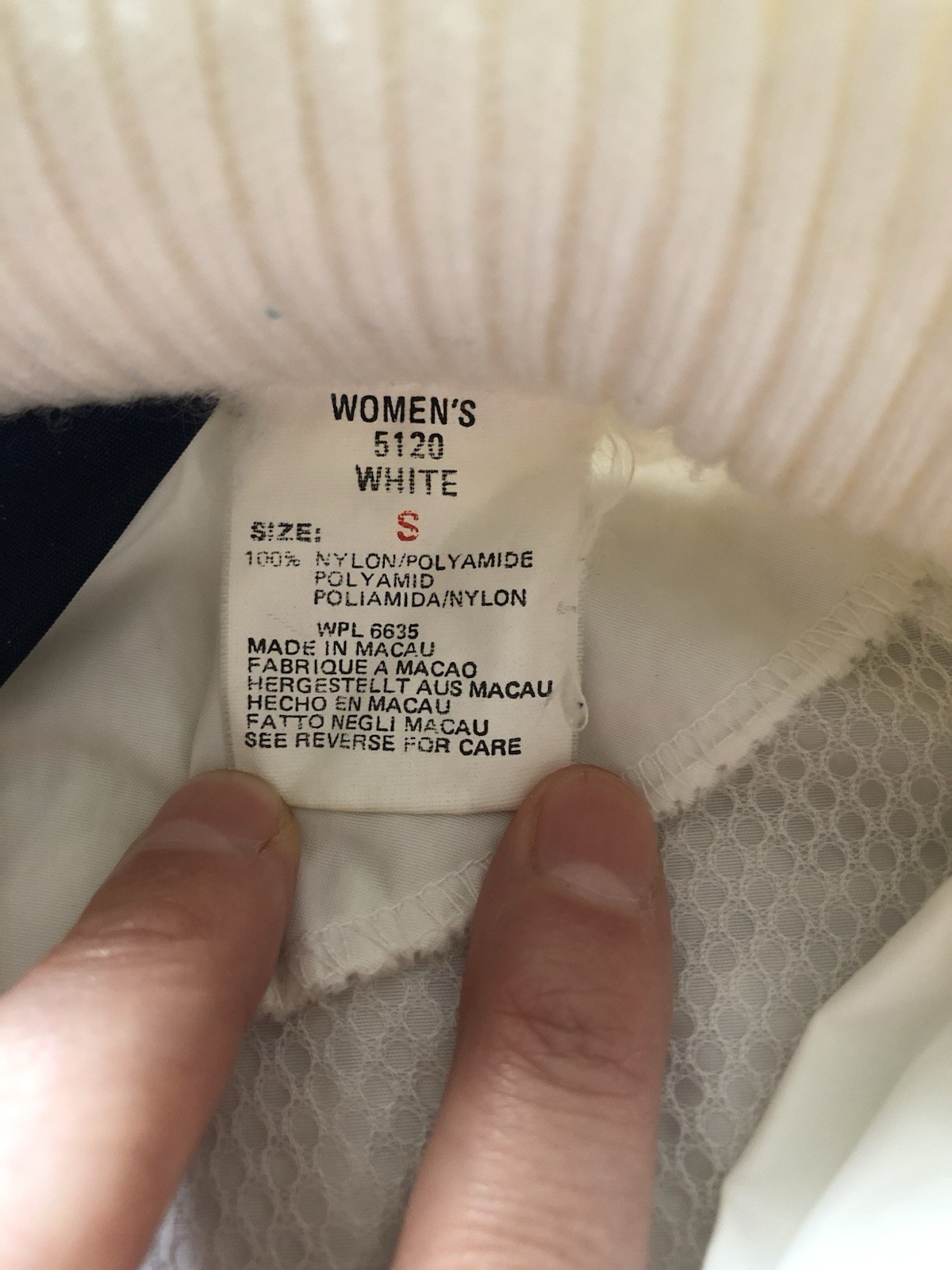 Women’s Vintage White Woolrich Windbreaker Jacket Hidden Hood Pockets 80’s Vibe