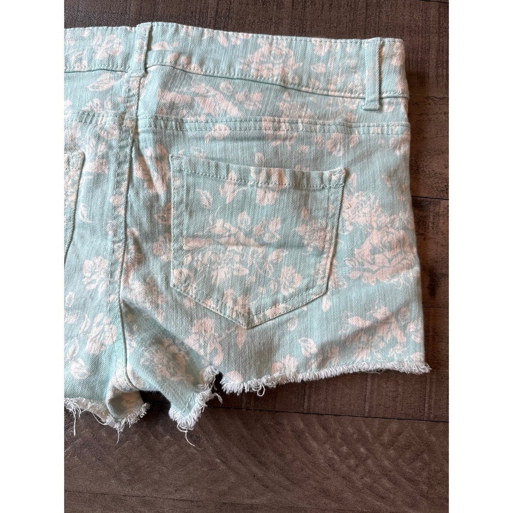 Forever 21 Women’s pastel green white rose Y2K low rise denim shorts size 29