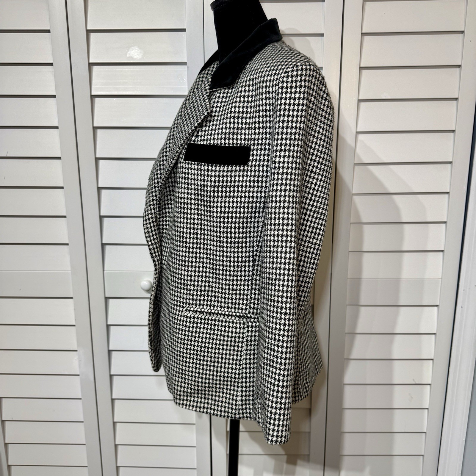 Vintage DUMAS Houndstooth Blazer Velvet Collar Made in USA Tailored