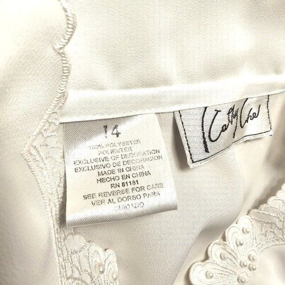 Vintage Kathy Che White Polyester Embroided Pearl-tone Beads & Buttons Blouse 14