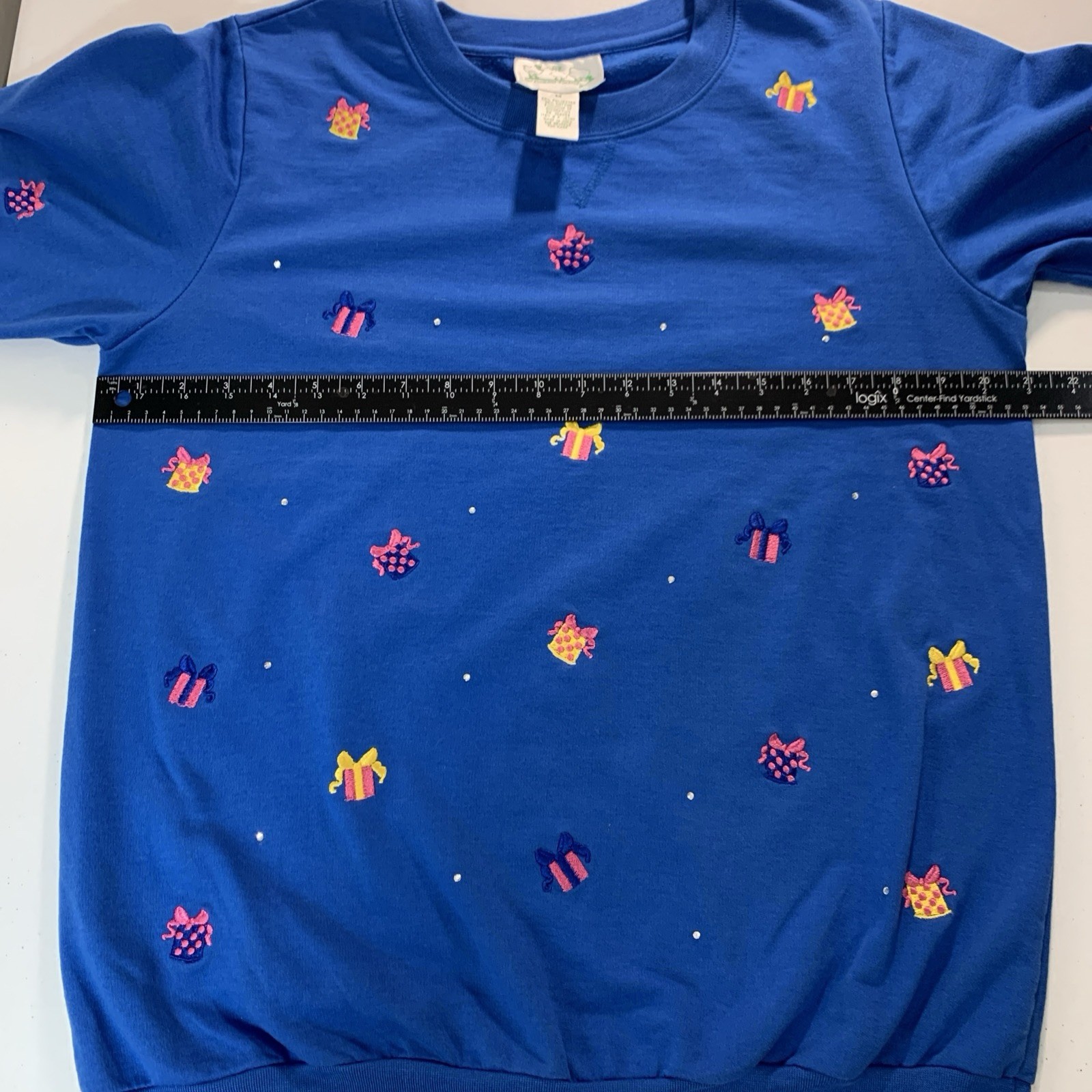 1990’s Vintage The Quacker Factory Blue Embroidered Multi Colored Gifts Sweater