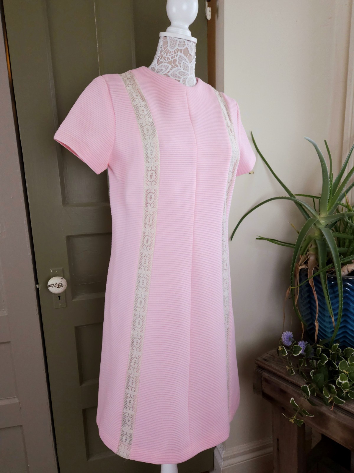 Meg Madison Vintage 60s Pink New York Ribbed Lace Shift Dress Medium